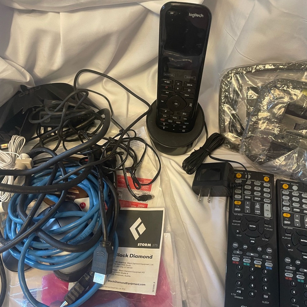 Assorted Remote Control Bundle wires etc - Picture 6 of 6